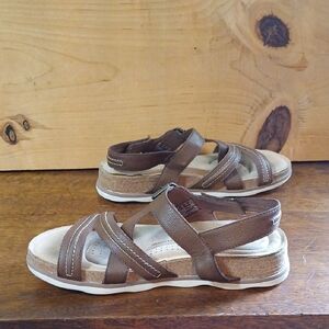 CLARKS Collection Women's Size 8.5 Ultimate Comfort STRAPPY